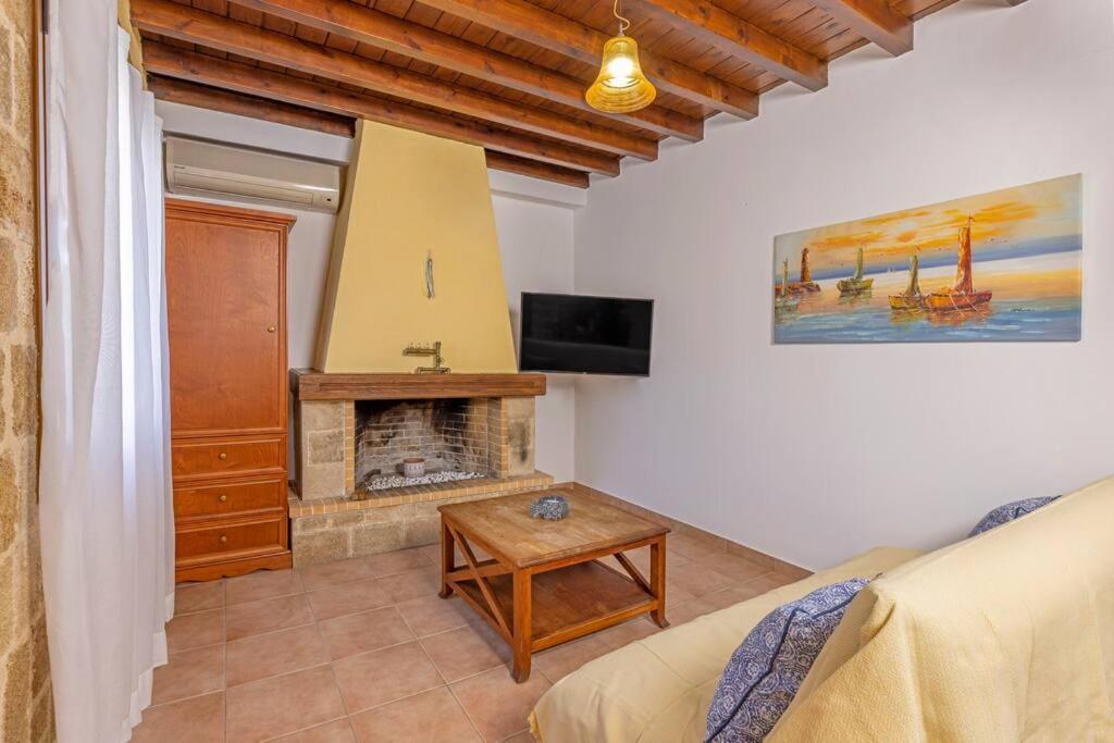 Margaritis Luxury Medieval House Rhodes City ภายนอก รูปภาพ