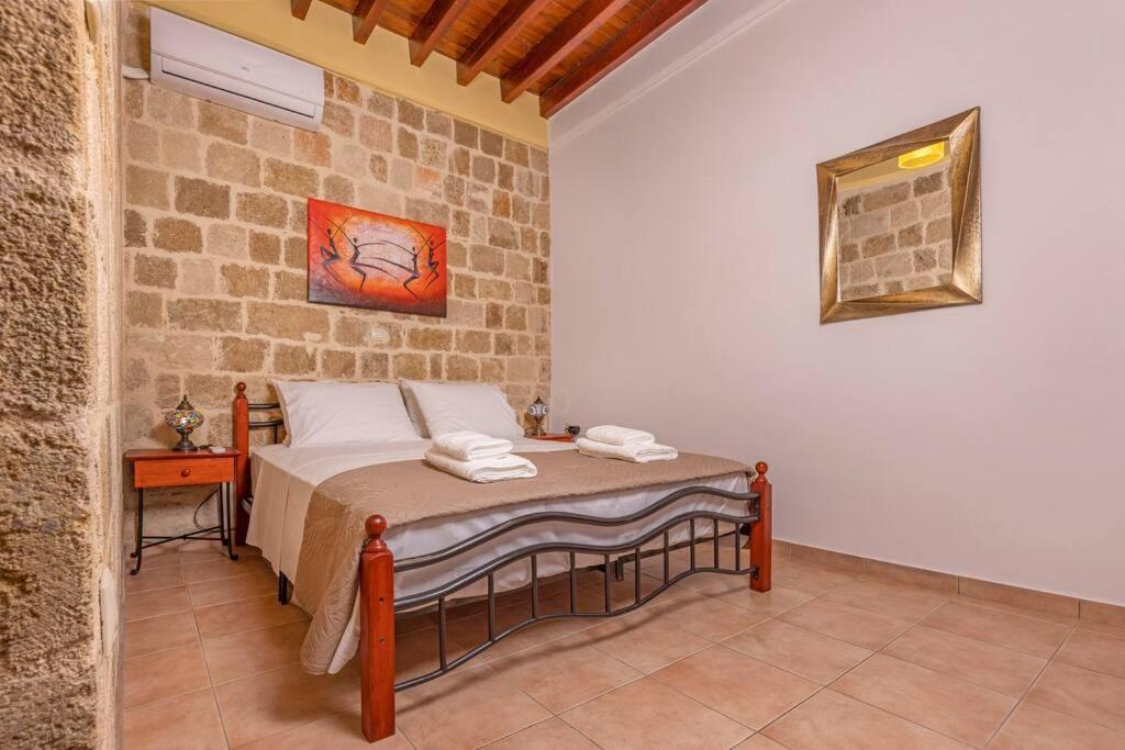 Margaritis Luxury Medieval House Rhodes City ภายนอก รูปภาพ